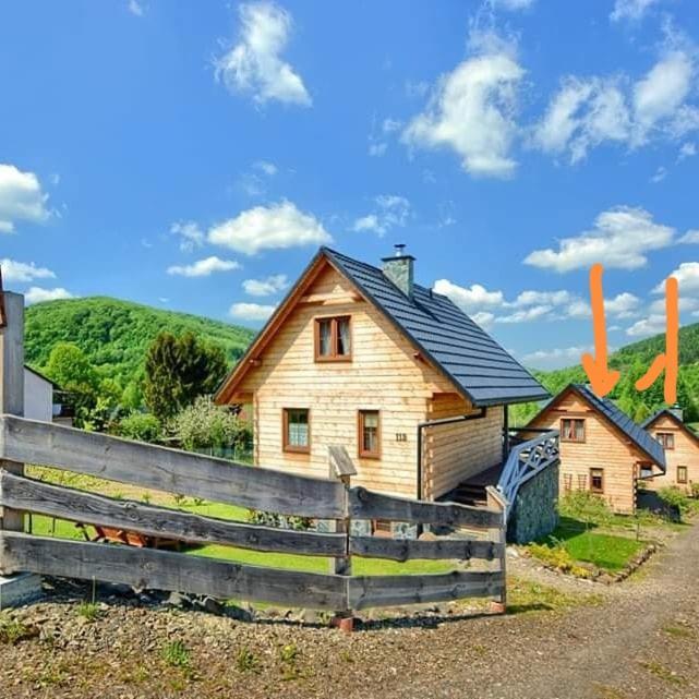 Domki Caloroczne Domkowstwo Bobrka Exterior photo