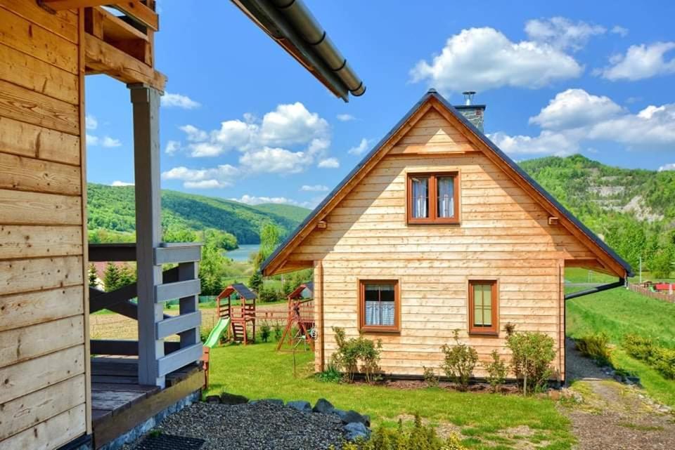 Domki Caloroczne Domkowstwo Bobrka Exterior photo